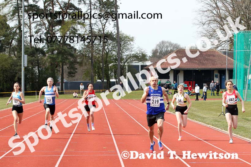 200 metres, 2021 NECAA Open Graded Meeting, Morpeth. Photo: David T. Hewitson/Sports for All Pics